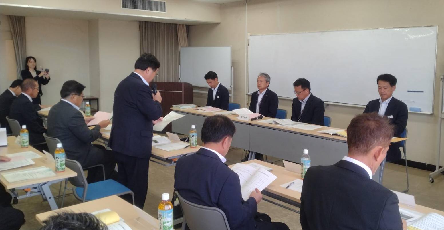要望を述べる市長