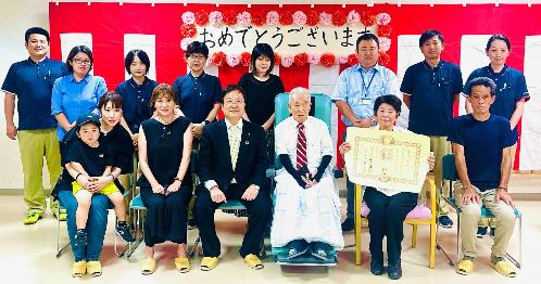 叙勲伝達式集合写真