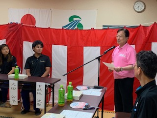 祝辞を述べる田中市長の写真