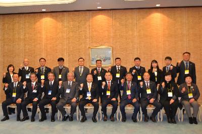 田中市長をはじめ本市関係者と韓国昌寧郡訪問団一行の写真
