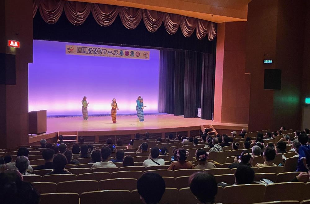 技能実習生の故郷の踊り