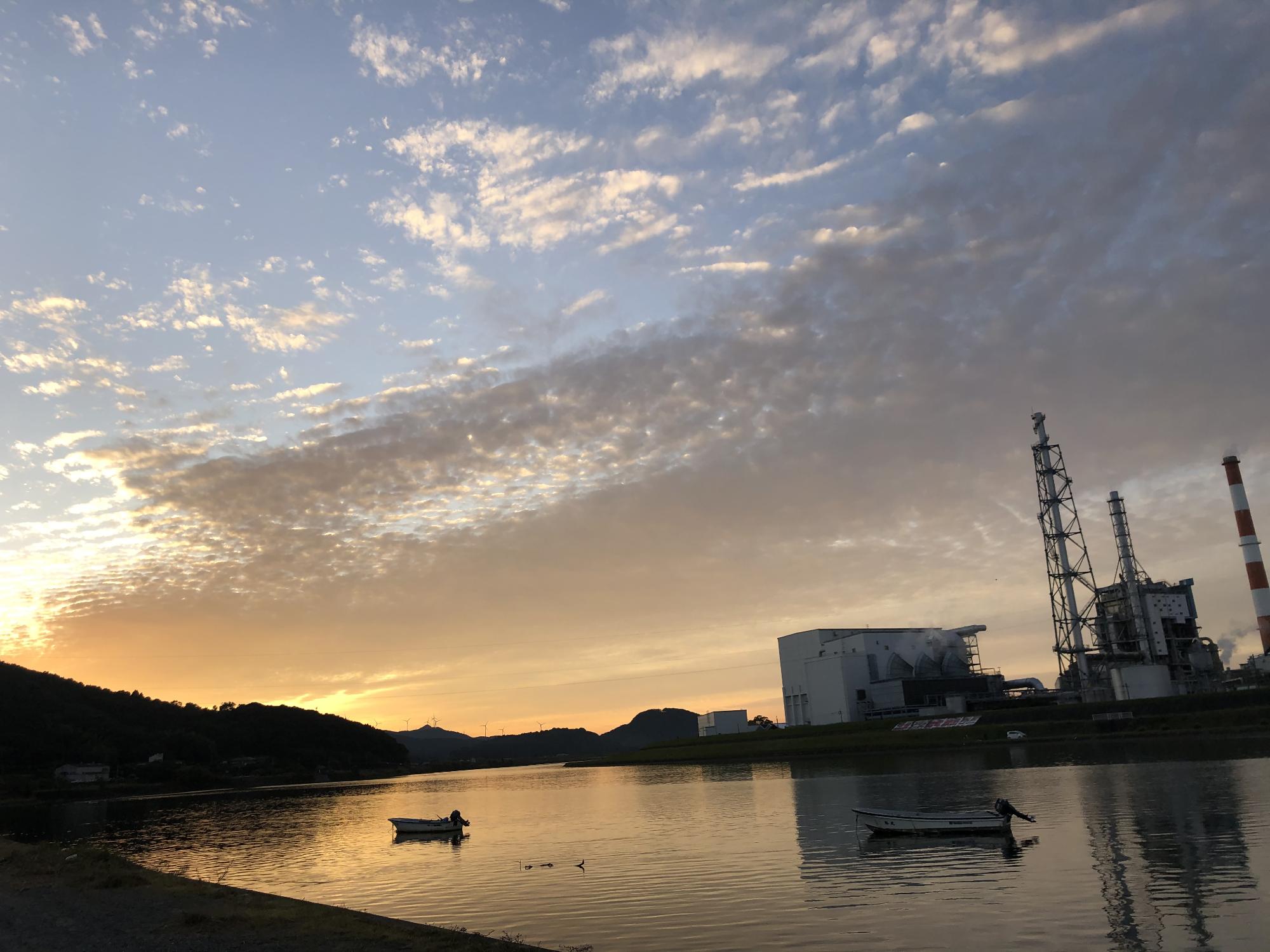 夕暮れの川内川