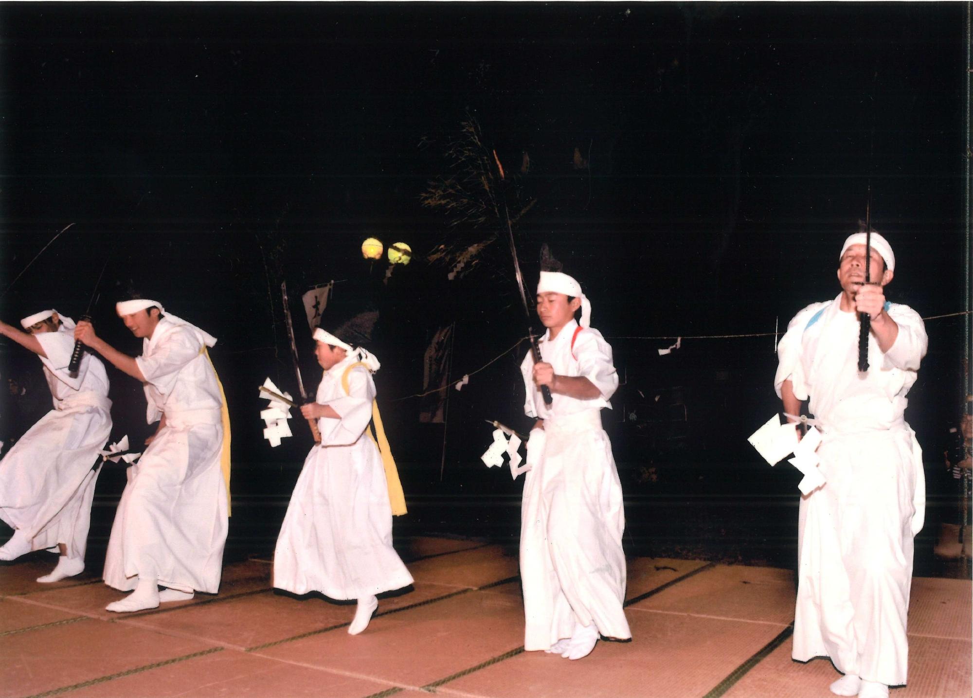 入来神舞の様子