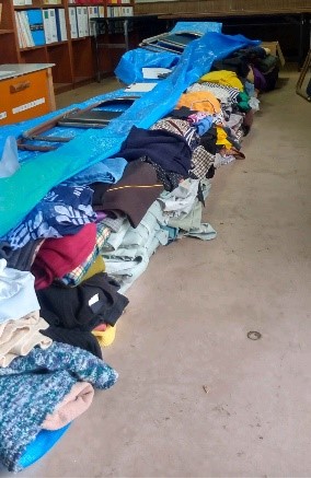 植村組古着等回収の様子
