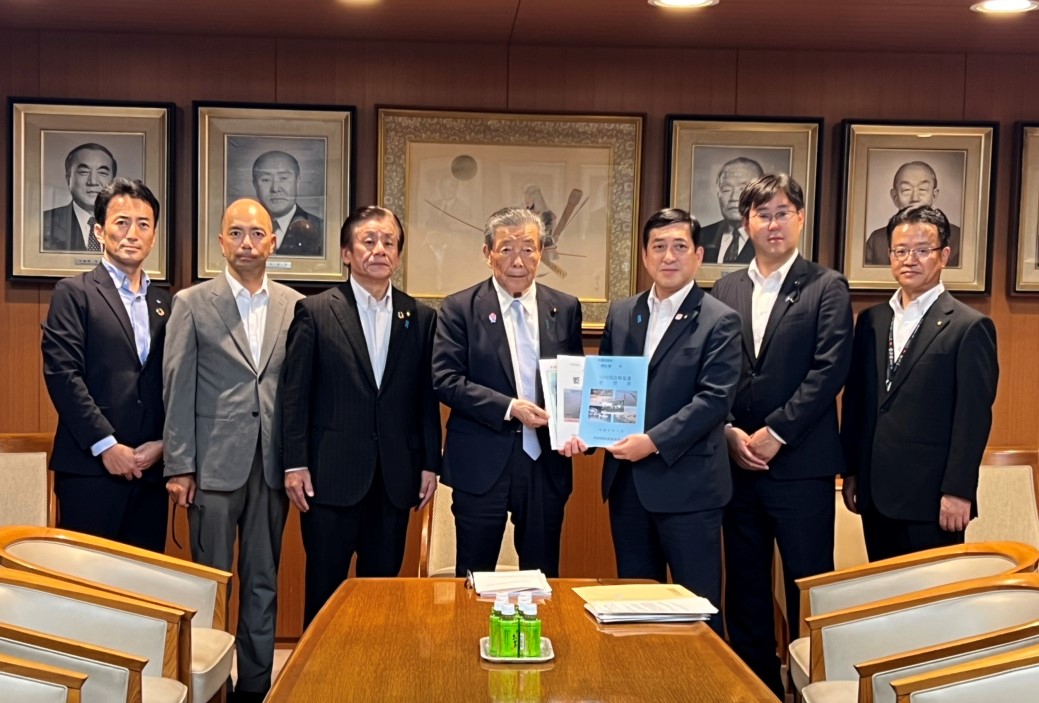 自由民主党森山幹事長