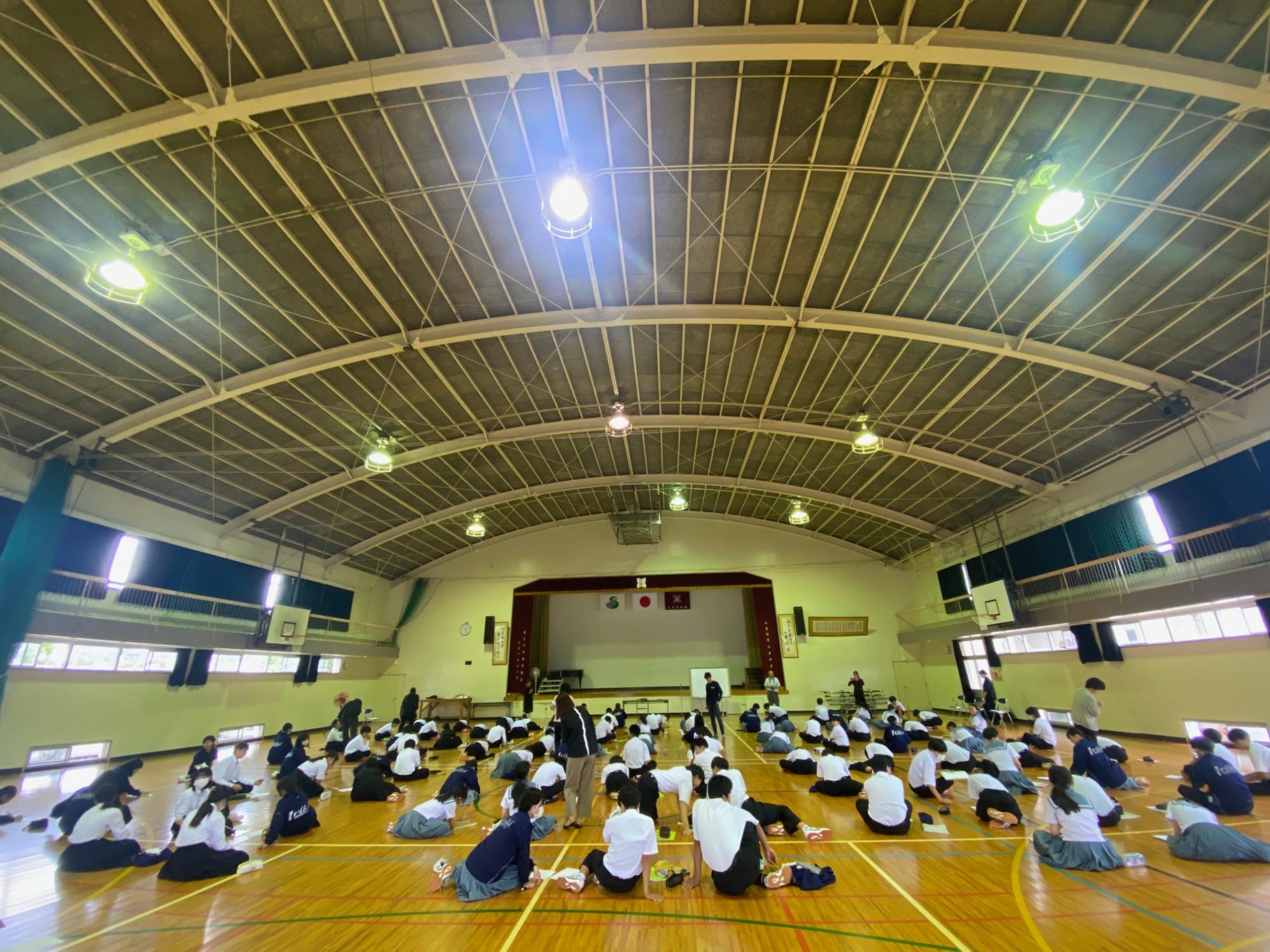 入来中学校