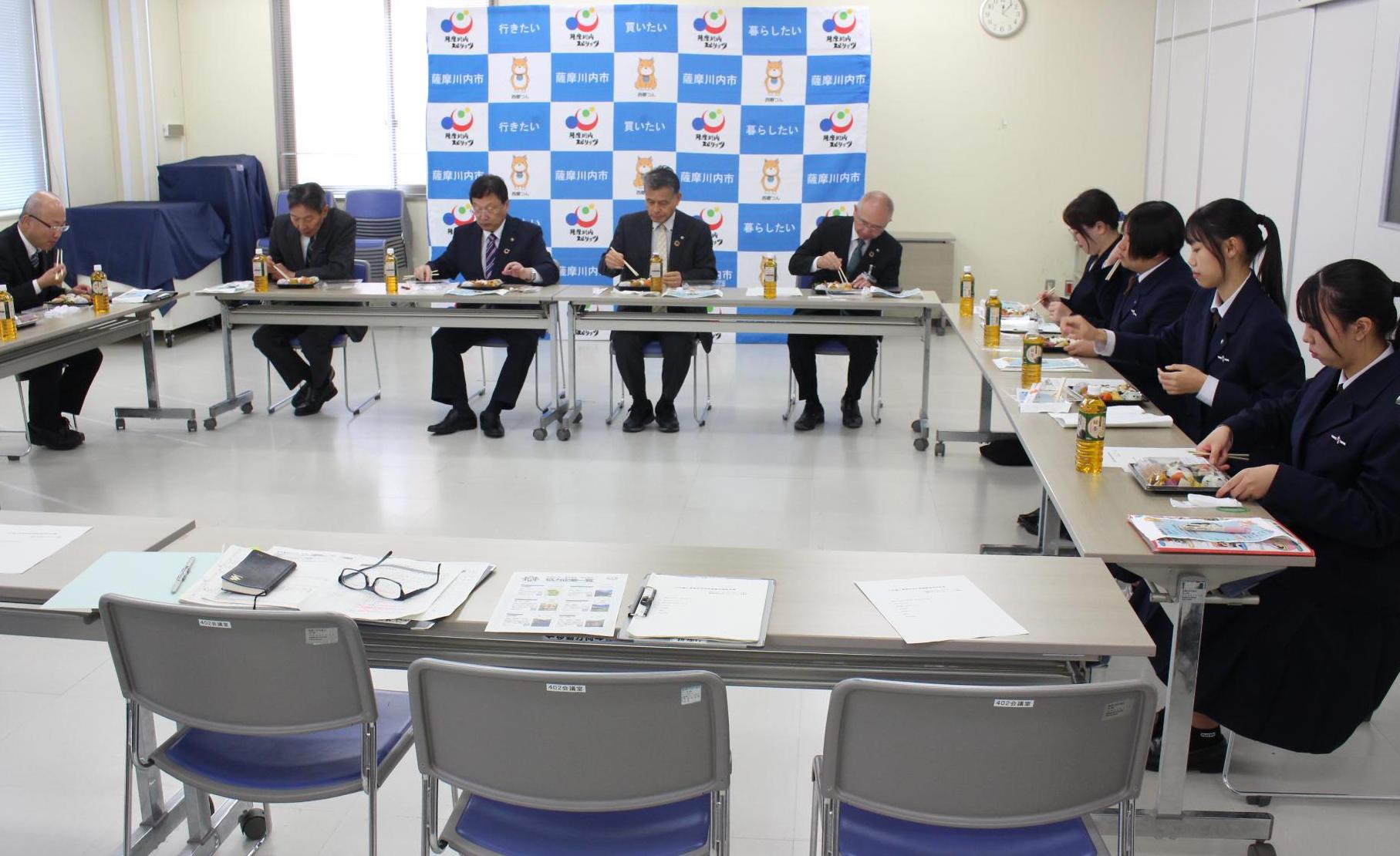 試食会の様子