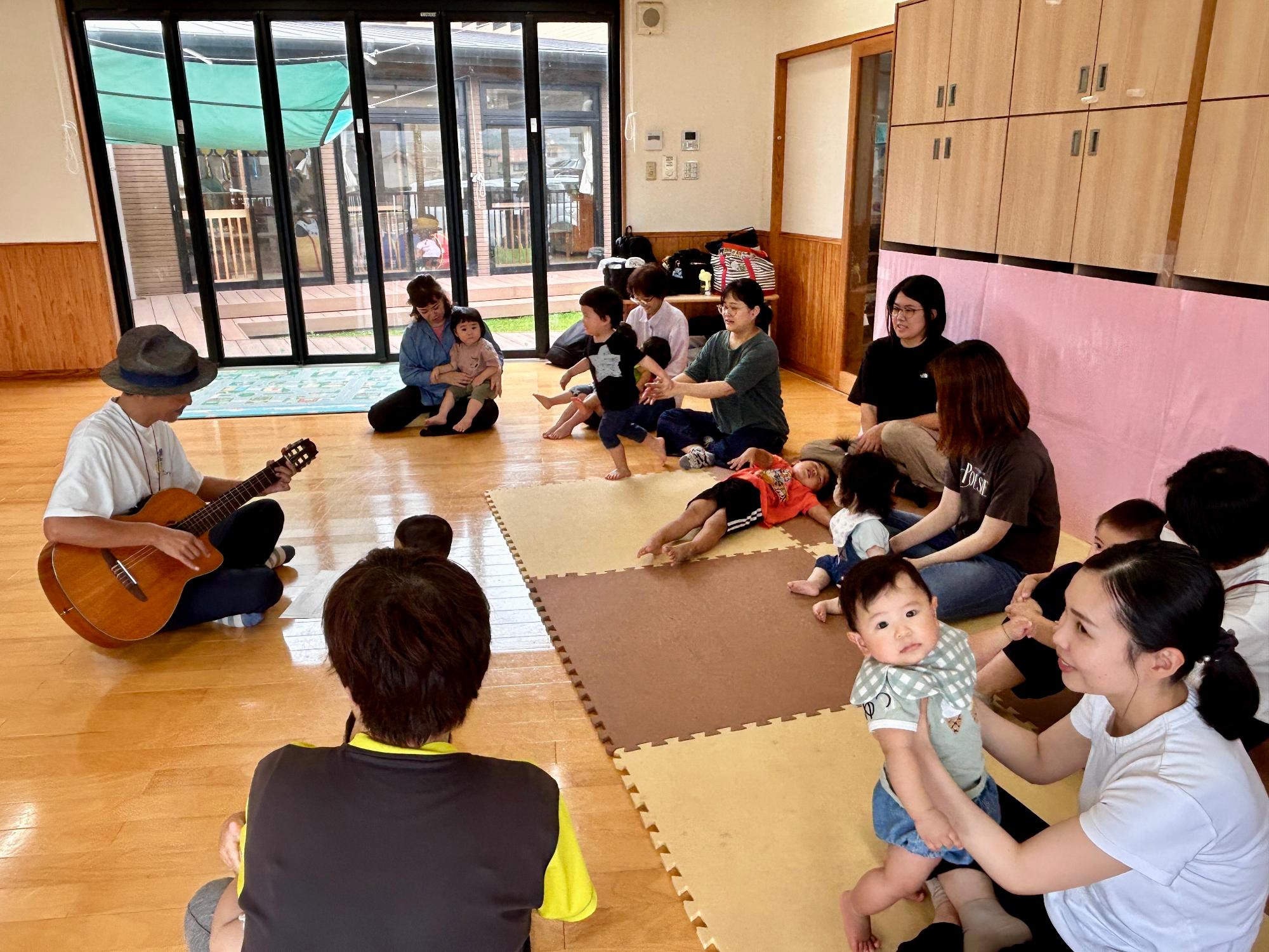地域子育て支援センターの様子
