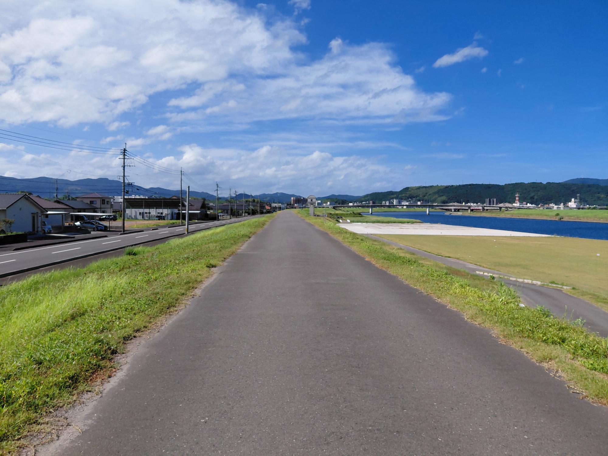 川内川河川敷