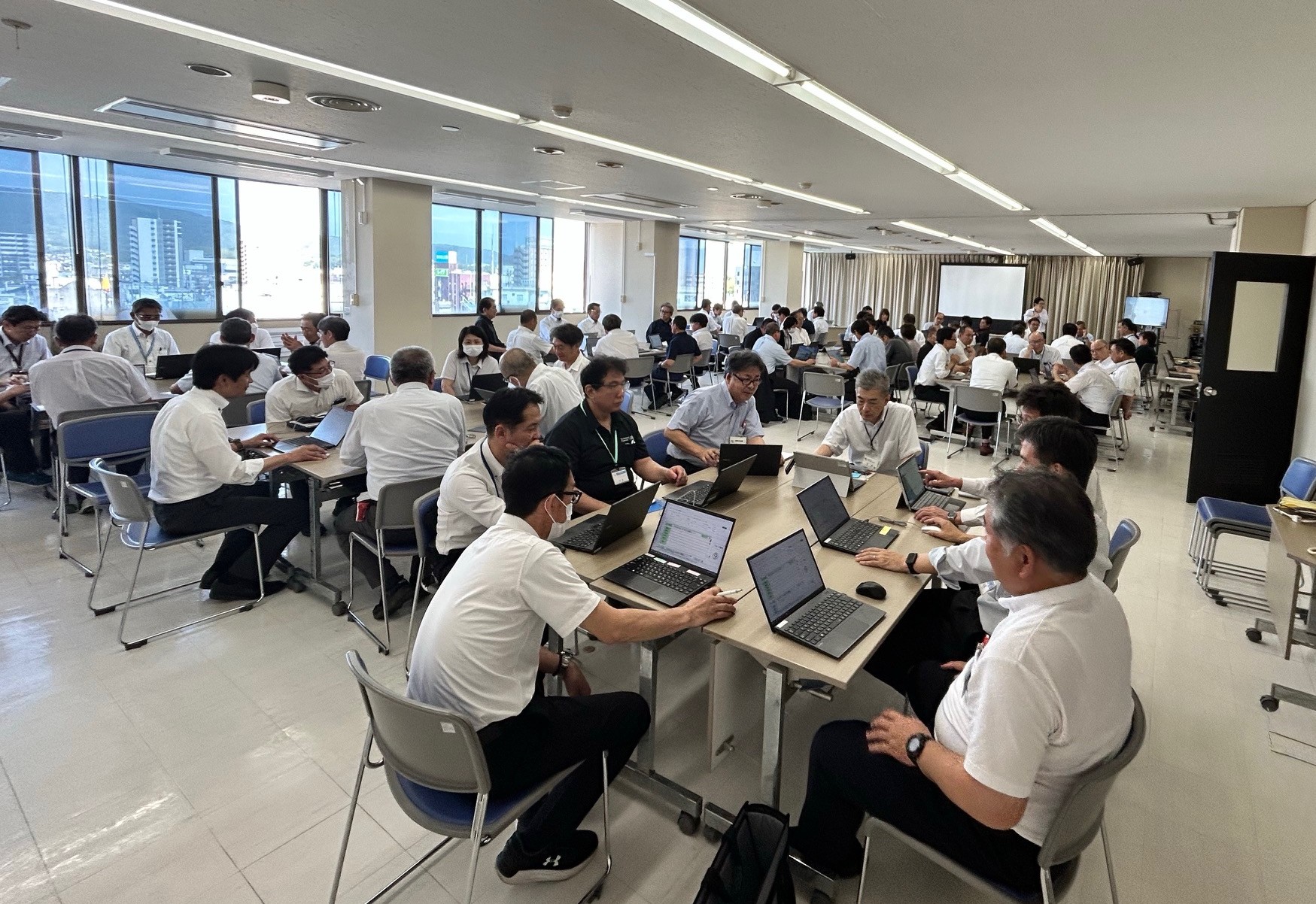 令和7年5月市役所改革方針に基づくワークショップの様子
