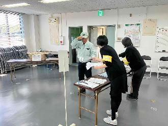 R8 協定避難所訓練受付の様子