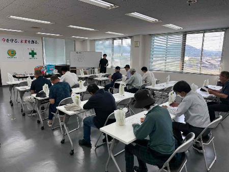 R8 協定避難所訓練検討会の様子