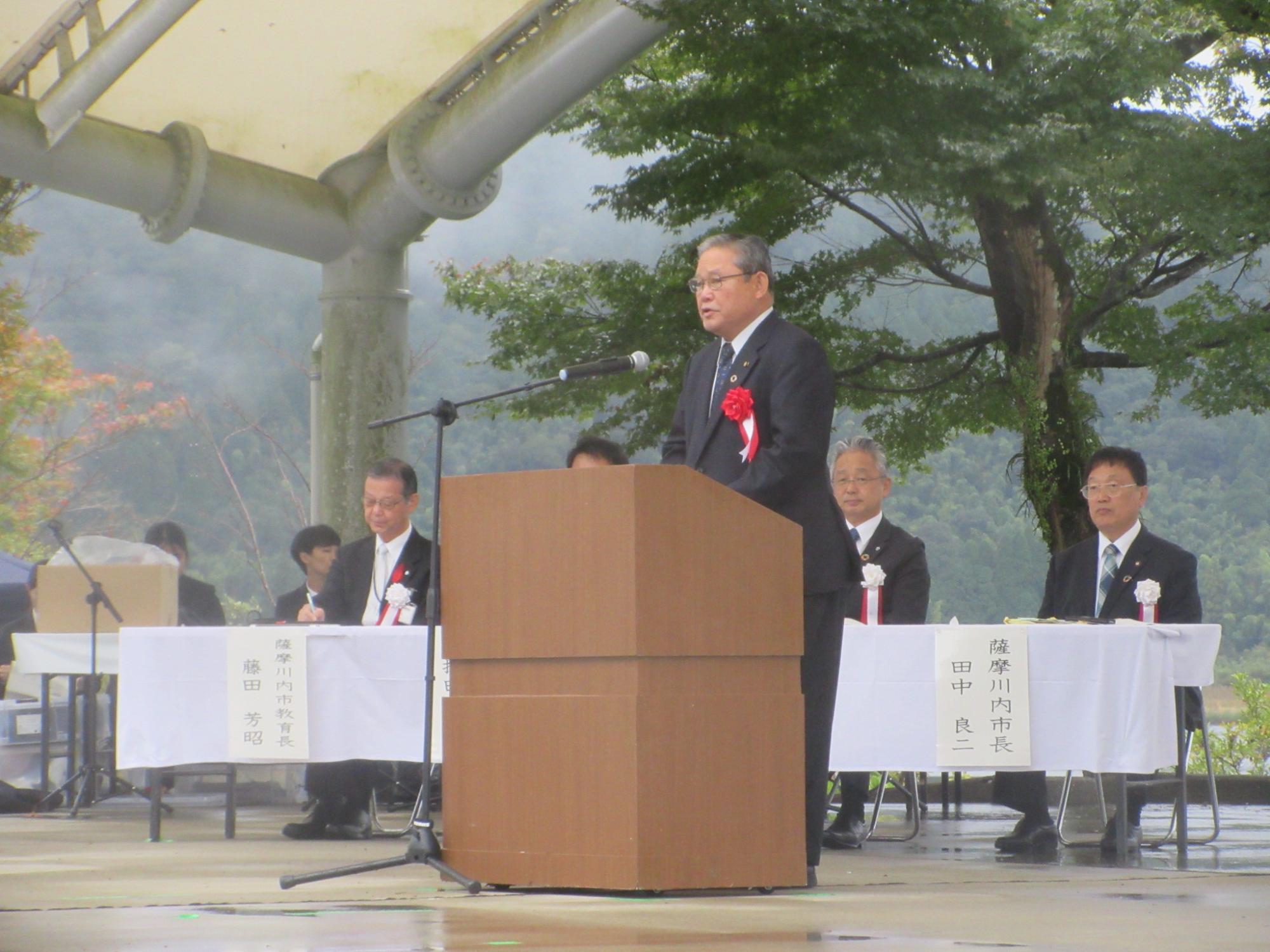 市議会議長祝辞