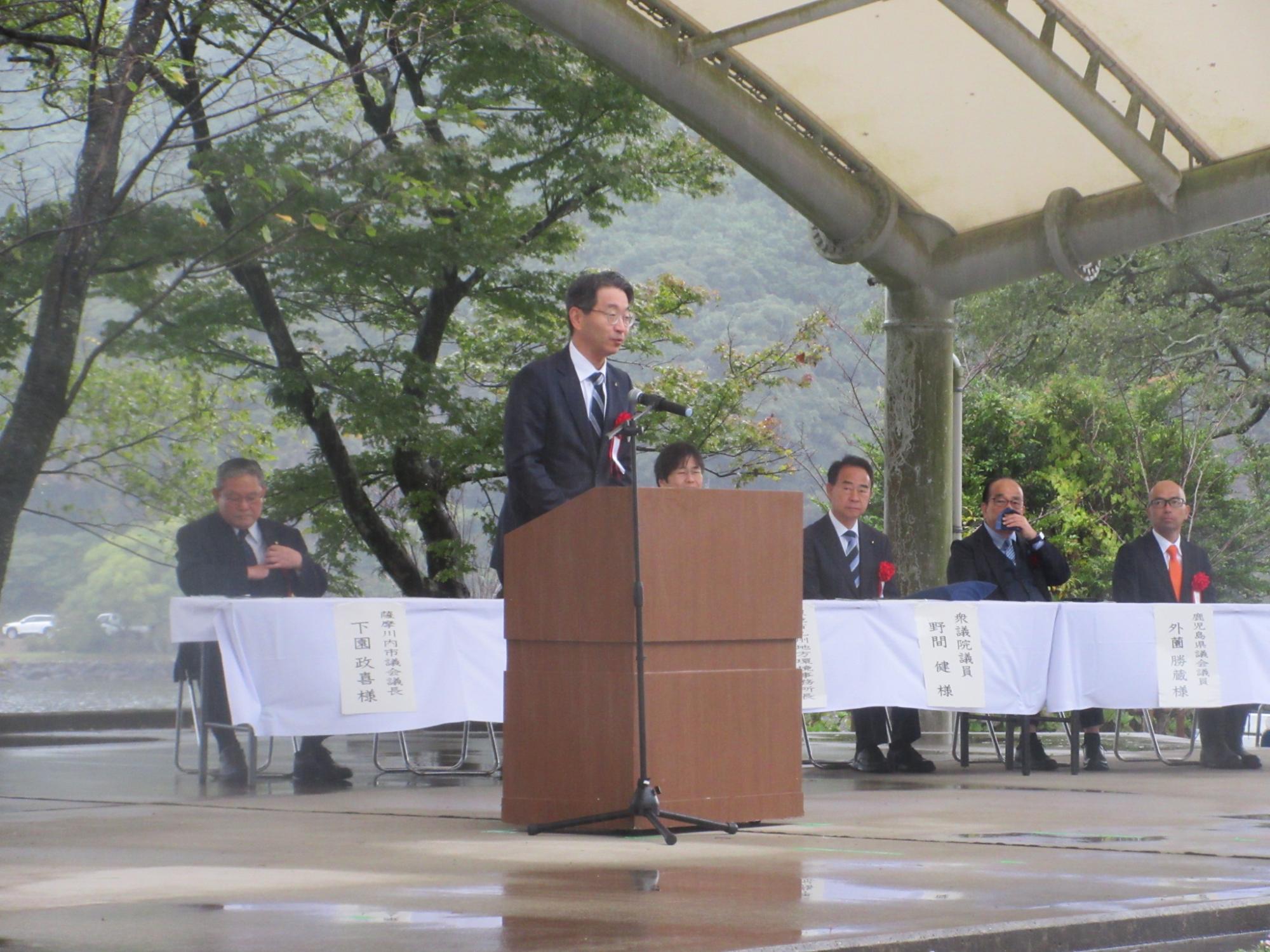 鹿児島県知事祝辞(副知事代読)