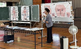 小学校の教育風景