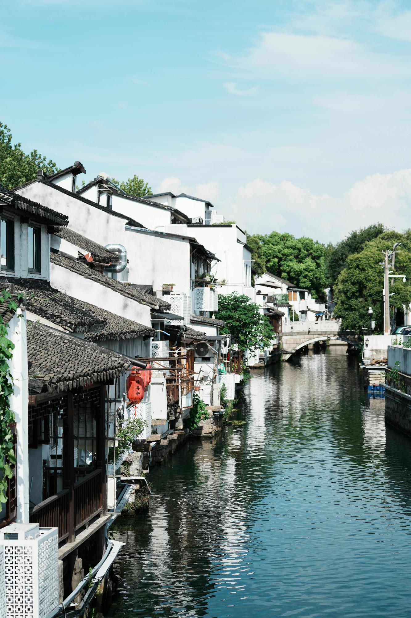 川辺の家1