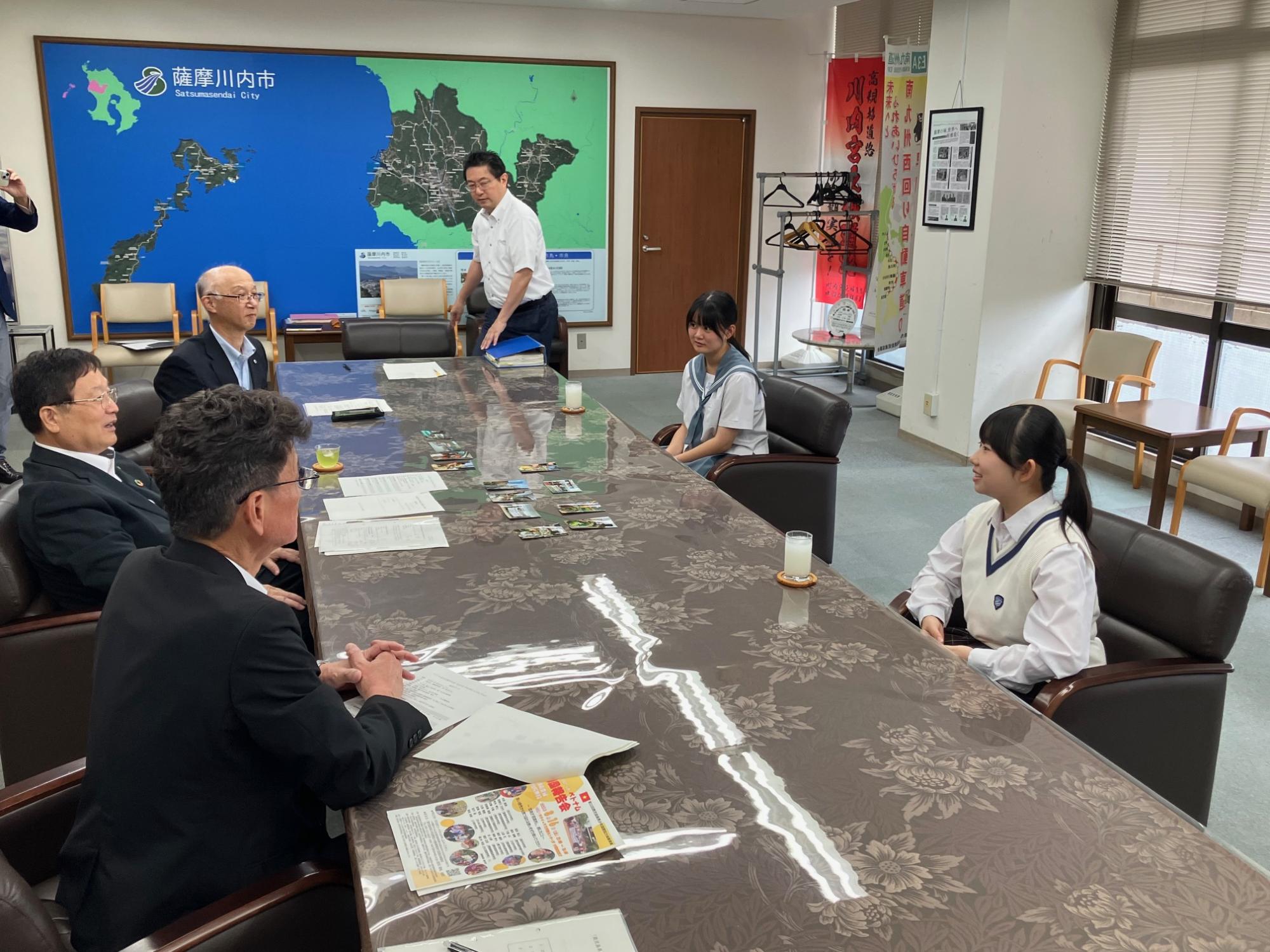 市長表敬訪問の様子20250806