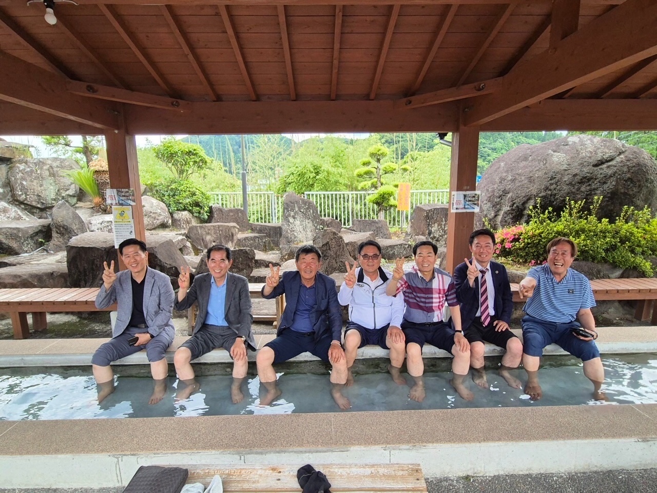 樋脇町の道の駅遊湯館にて足湯休憩