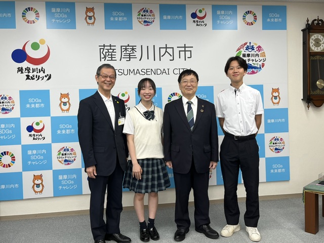 市長及び教育長との記念撮影