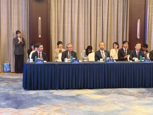 公式訪中団に参加される薩摩川内市議長の様子