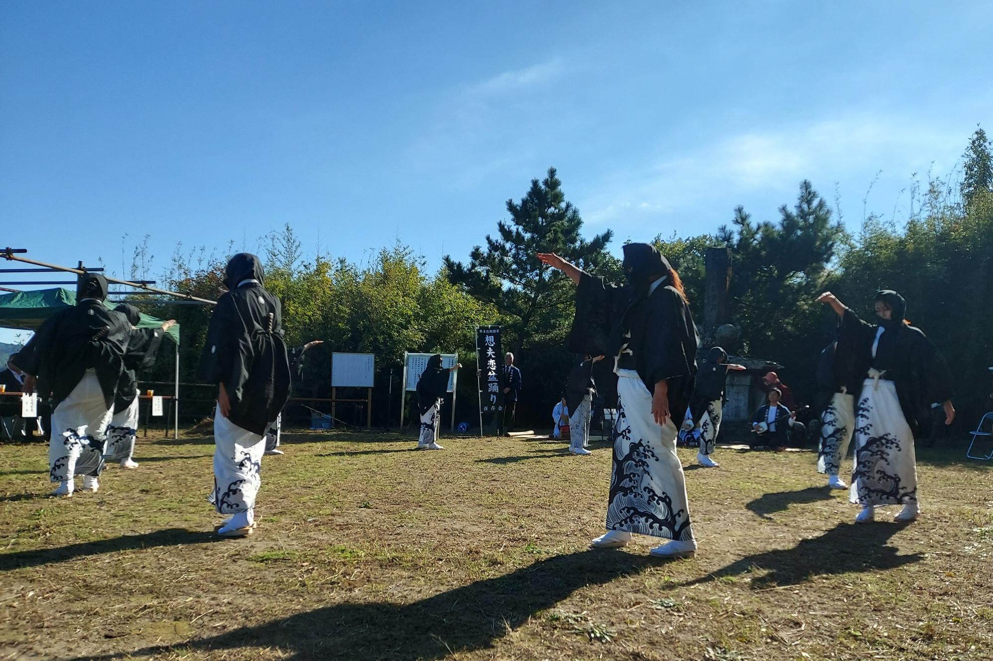 久見崎盆踊り 想夫恋の様子