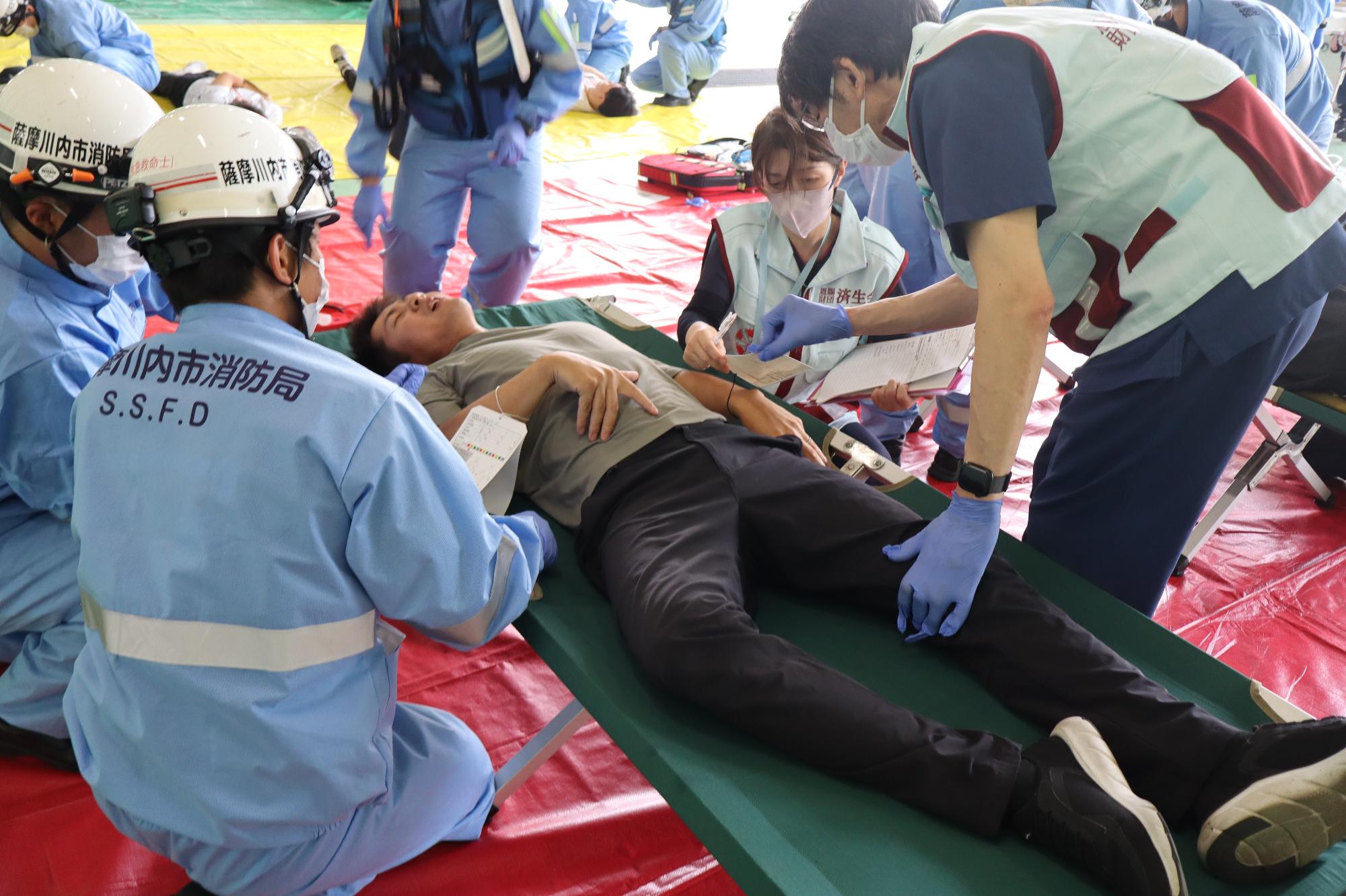 医療機関と協力して応急処置