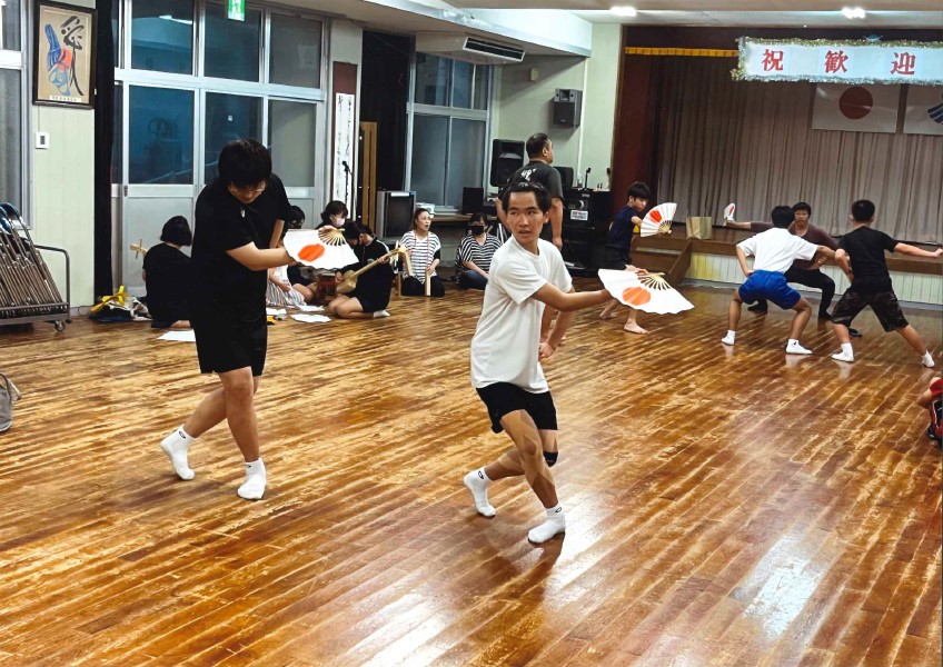 引き継がれる長浜出羽踊り