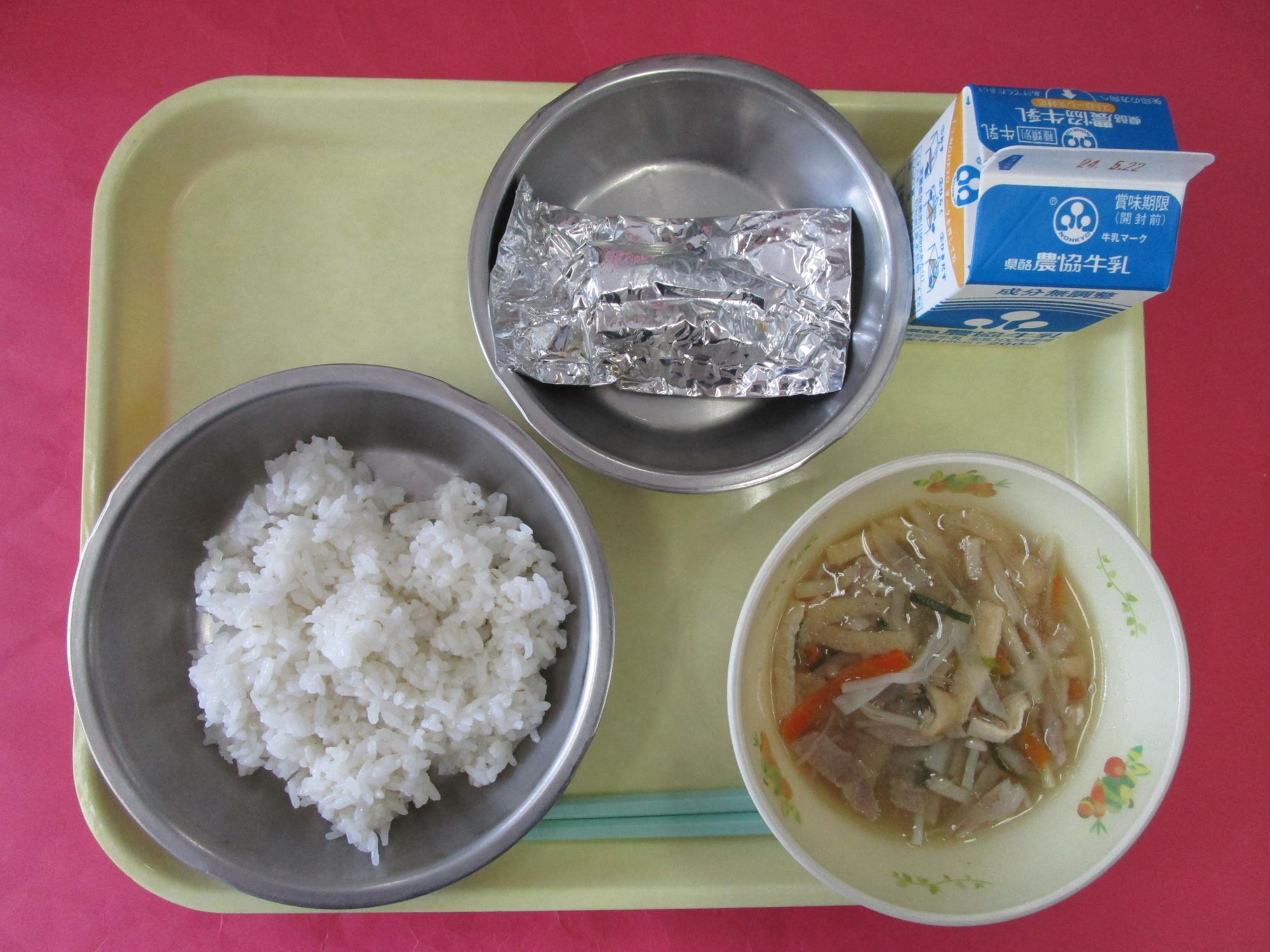 令和6年5月15日の給食画像B