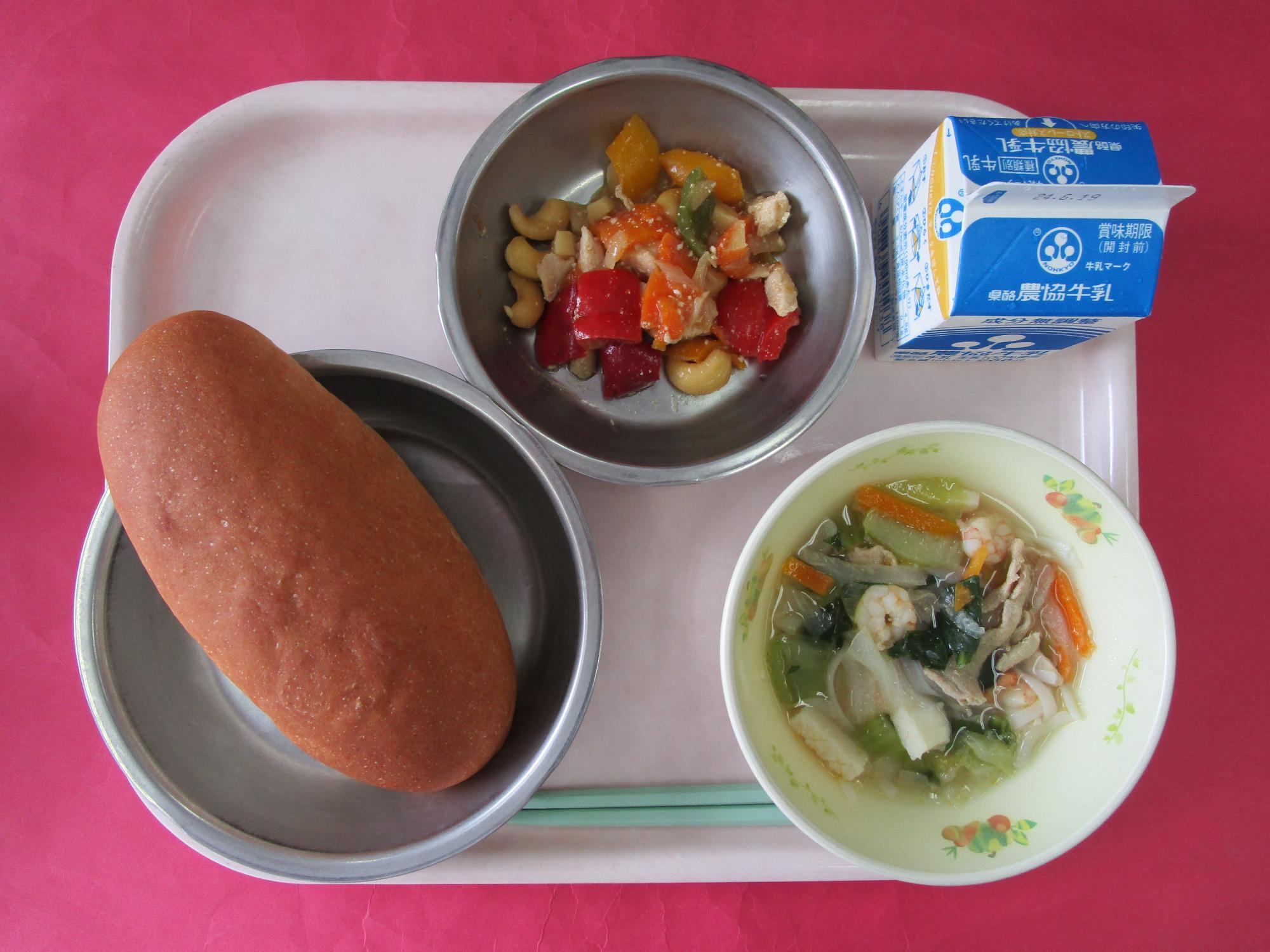 令和6年6月12日の給食画像A