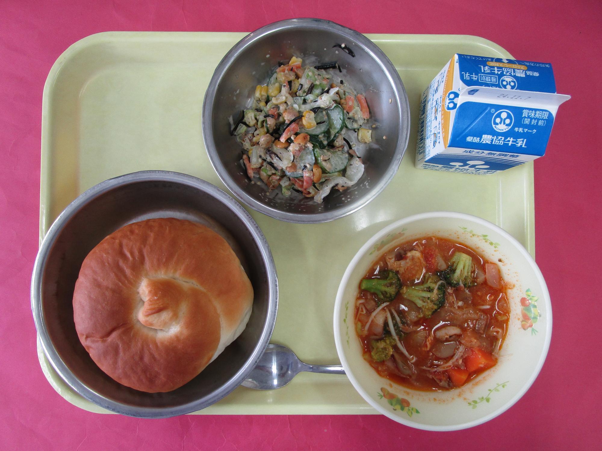 令和6年10月31日の給食画像B