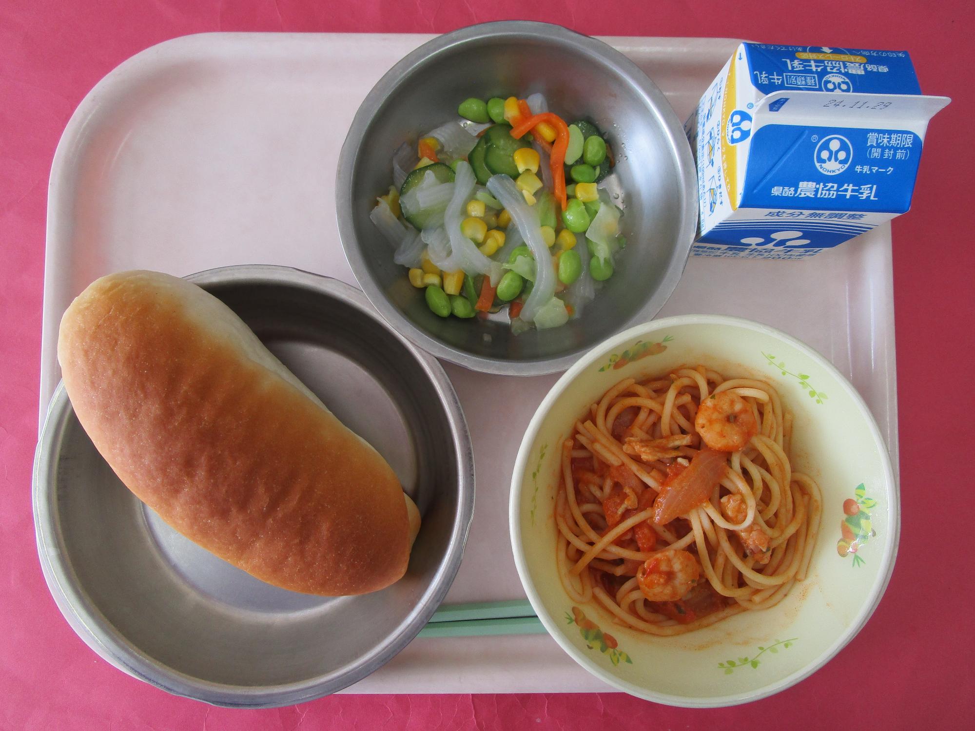 令和6年11月22日の給食画像A