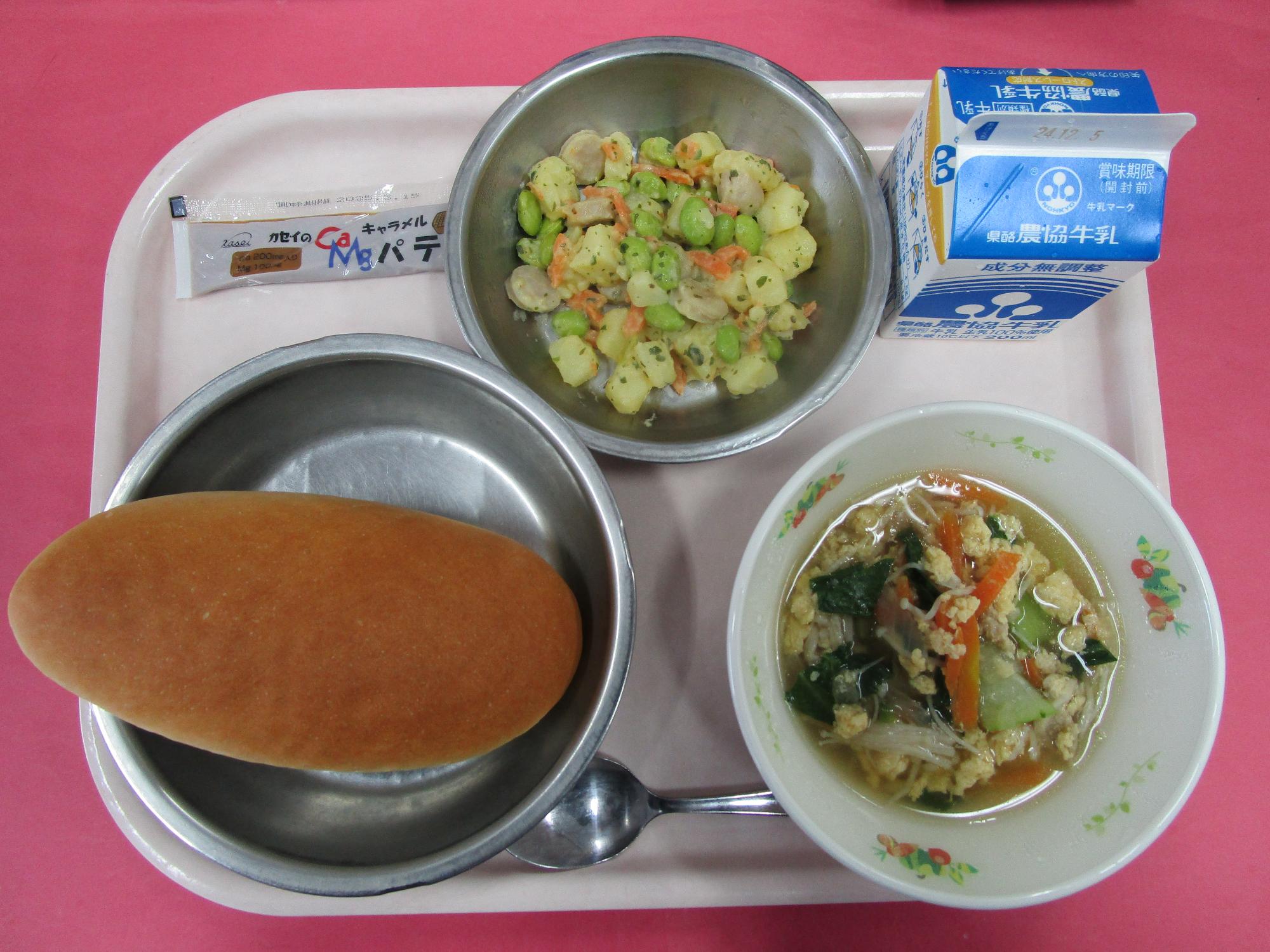 令和6年11月28日の給食画像A