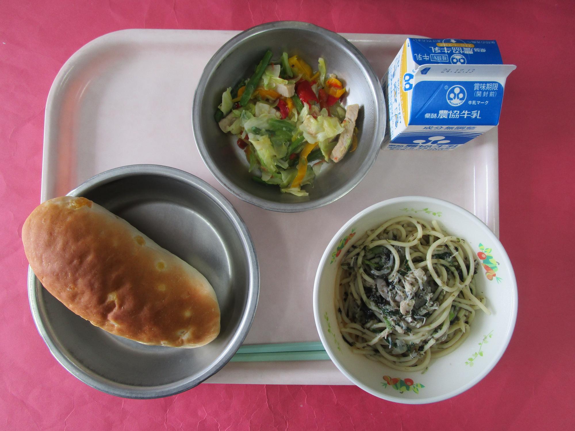 令和6年12月6日の給食画像A