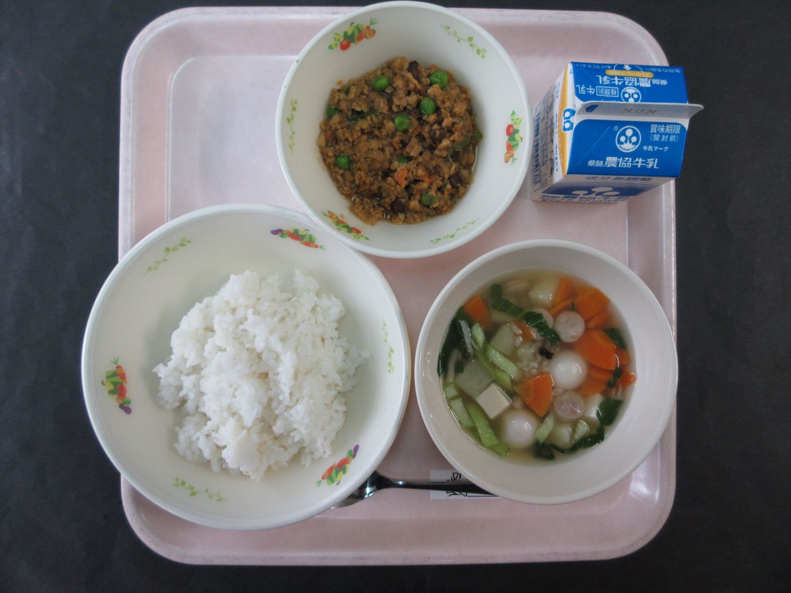 令和6年12月17日火曜日の給食画像