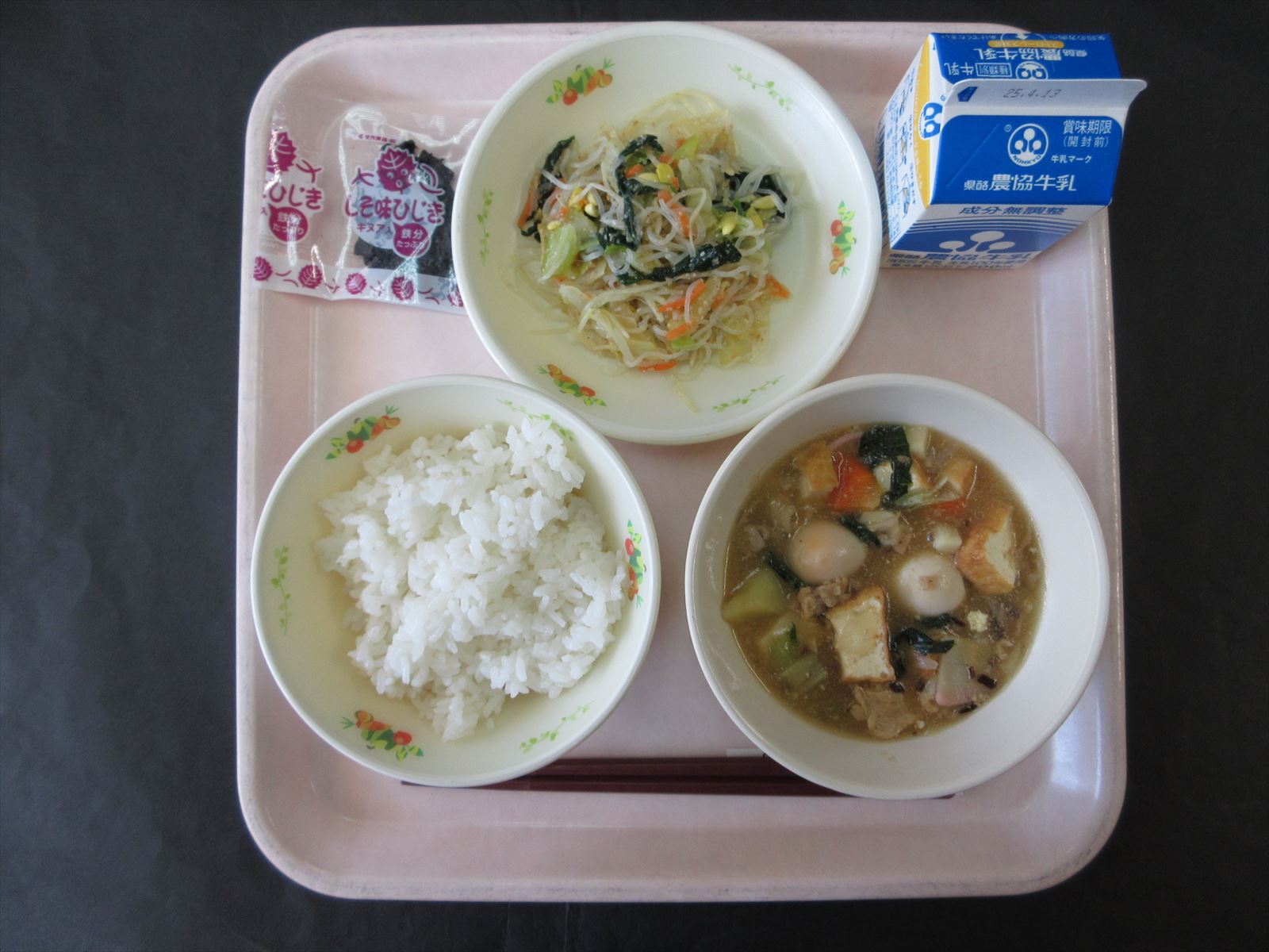 令和7年4月7日月曜日の給食画像