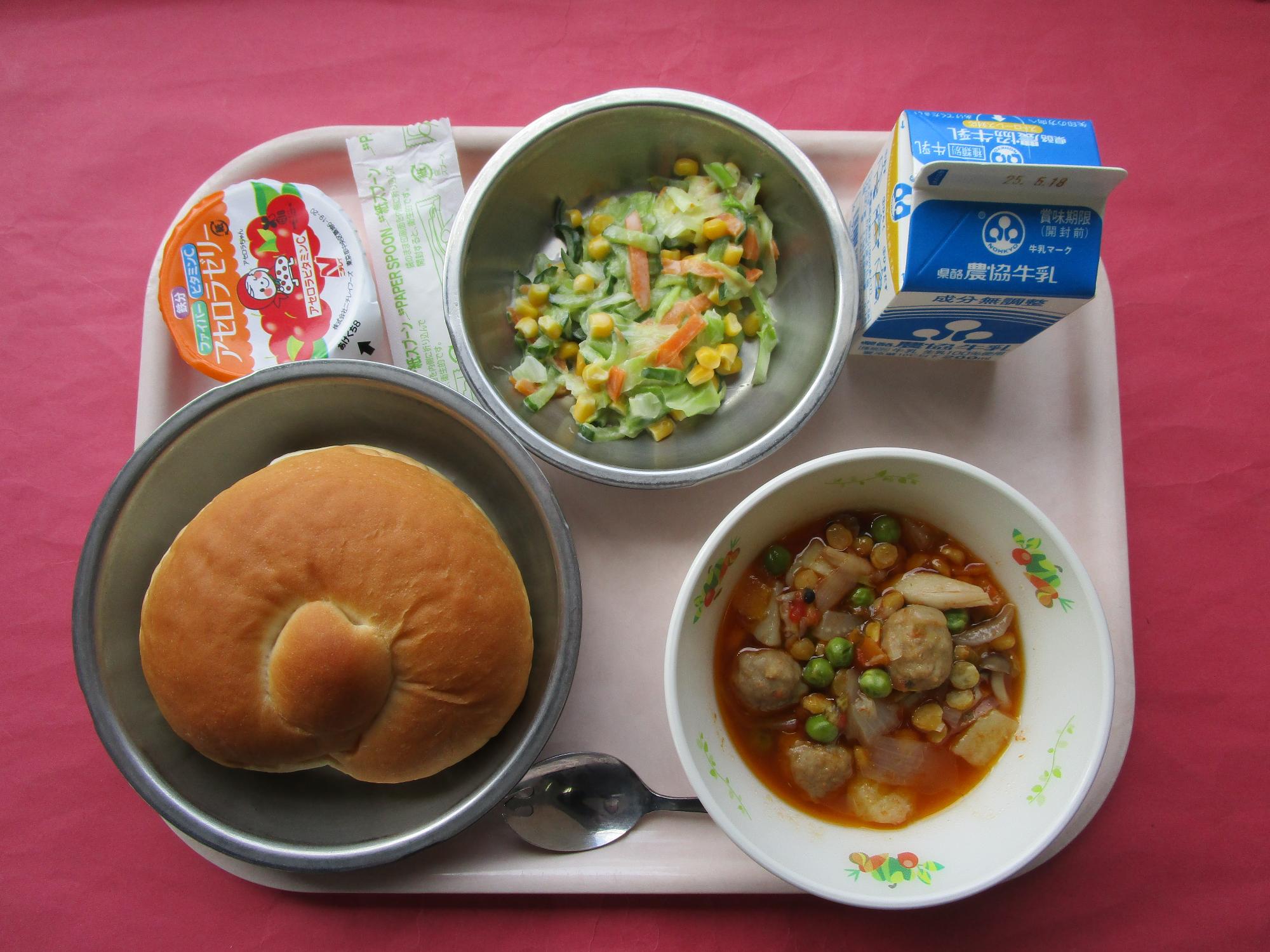 令和7年5月12日の給食画像A