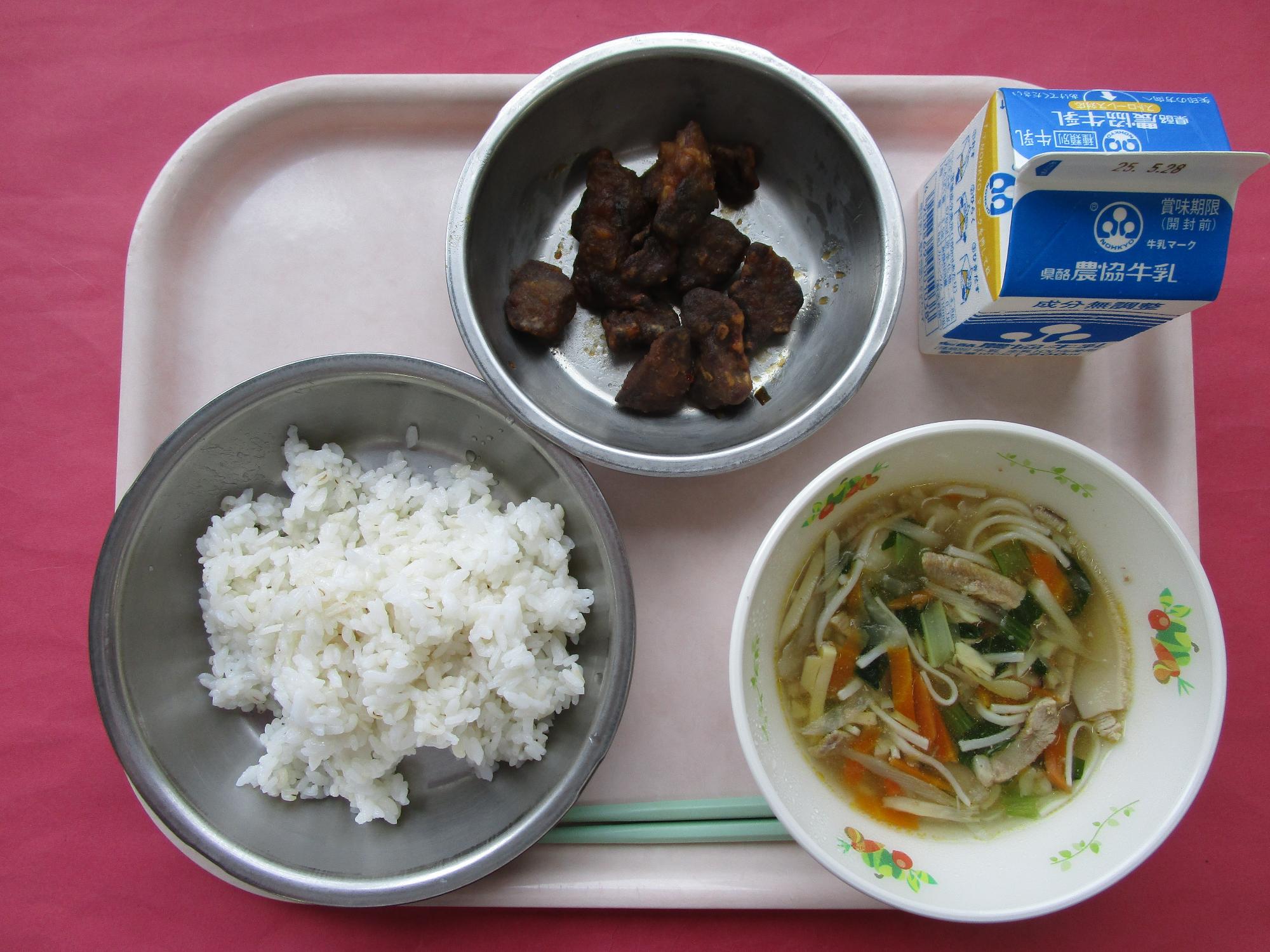 令和7年5月21日の給食画像A