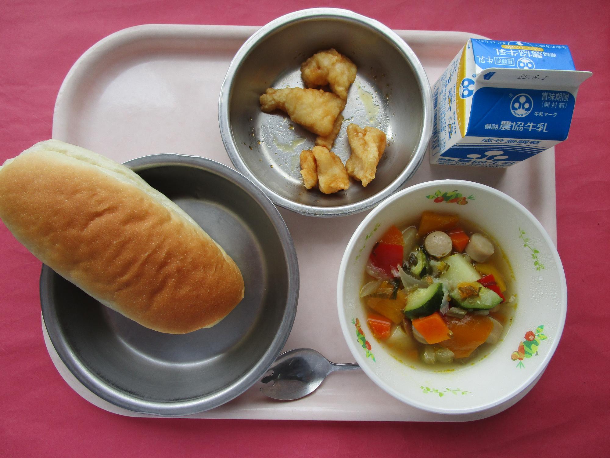 令和7年5月26日の給食画像A