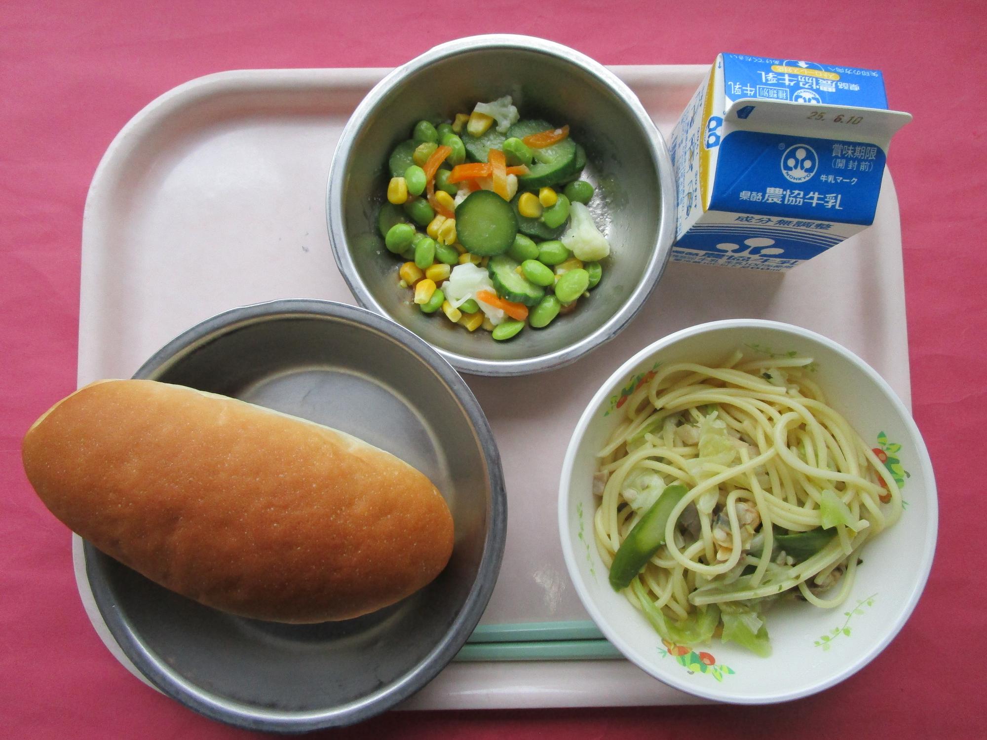 令和7年6月3日の給食画像A