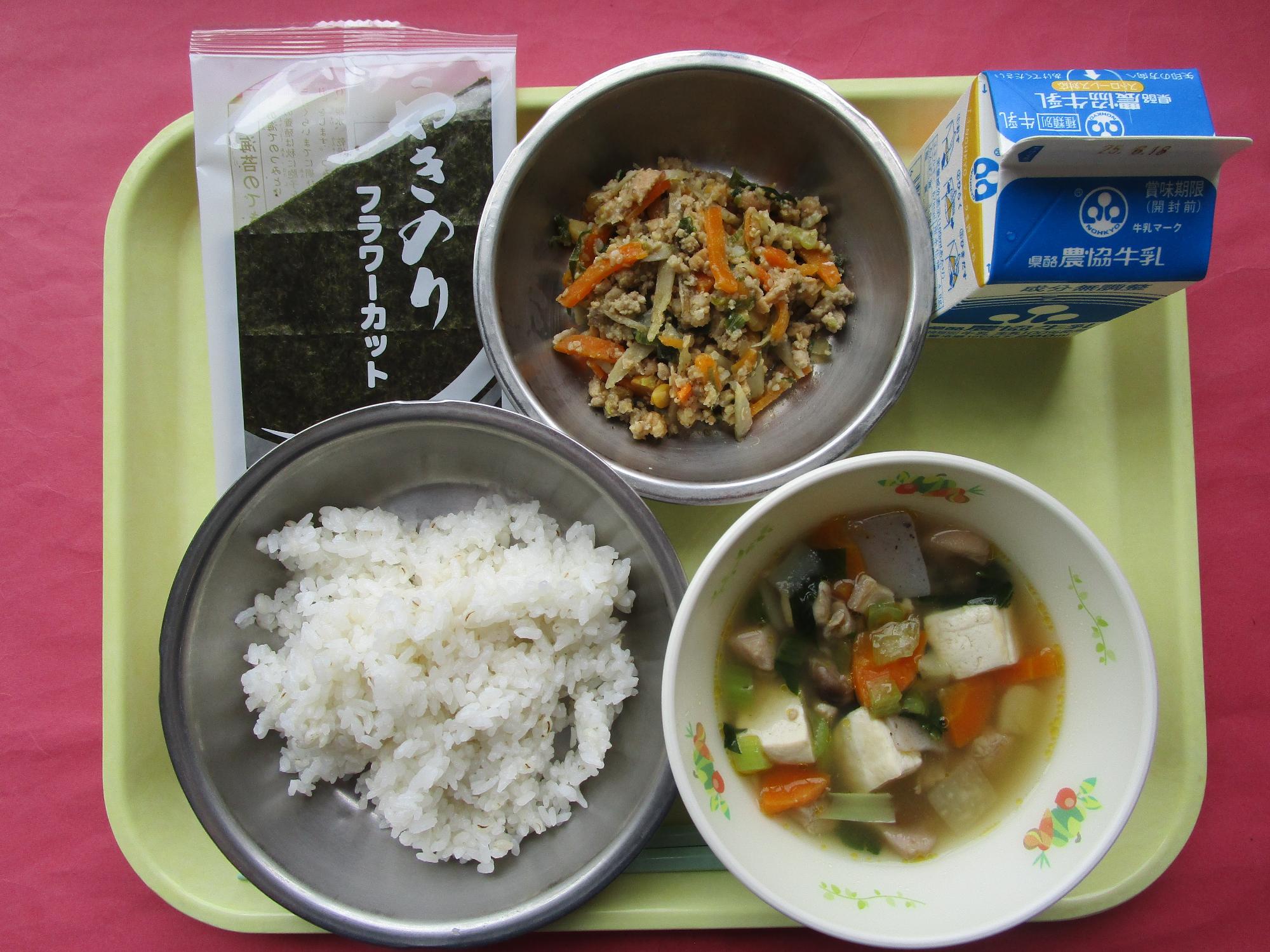 令和7年6月11日の給食画像B