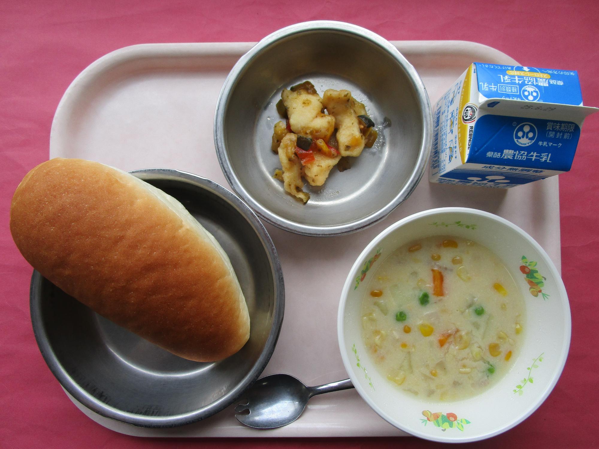 令和7年6月23日の給食画像A