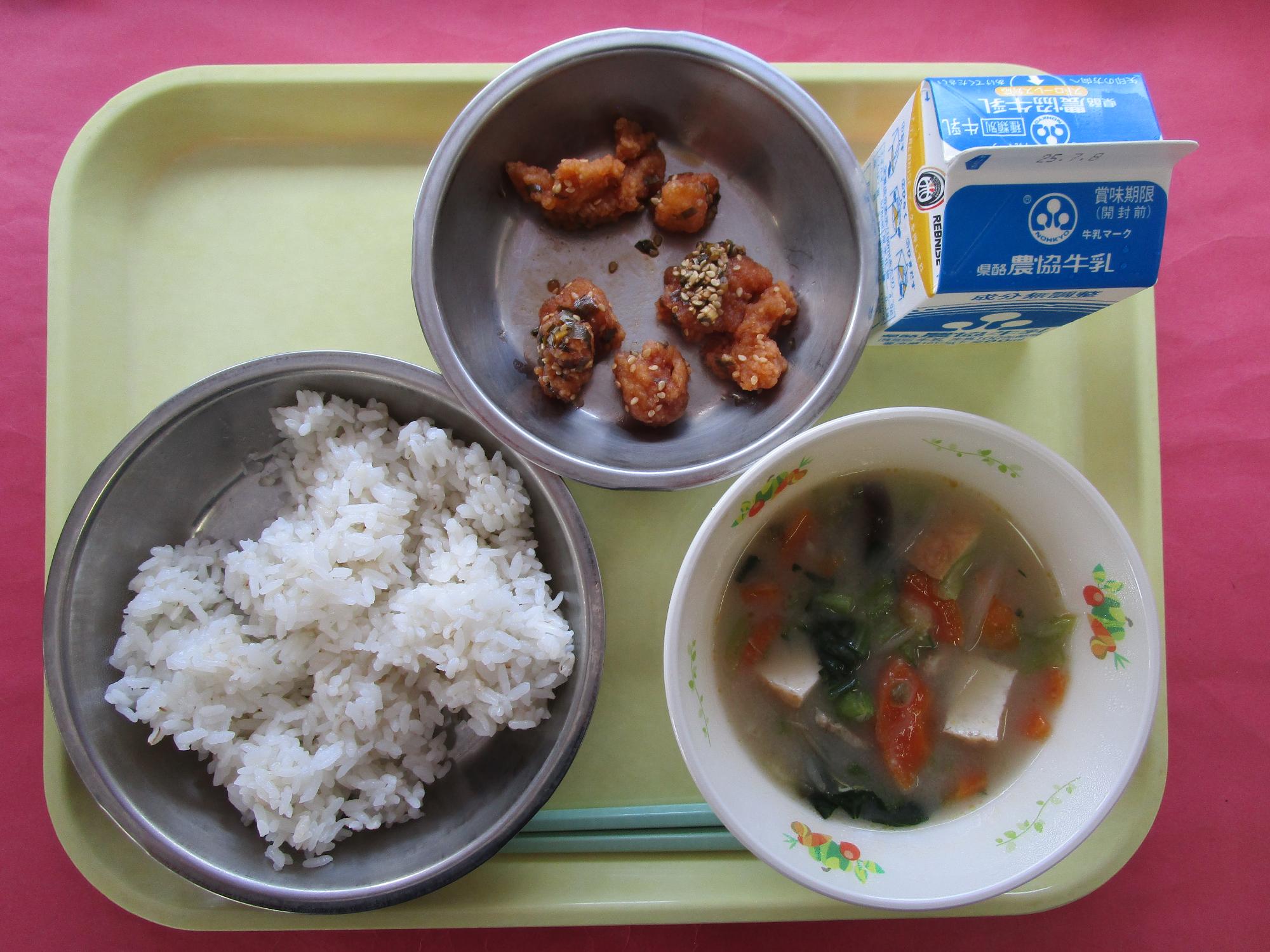 令和7年7月1日の給食画像B