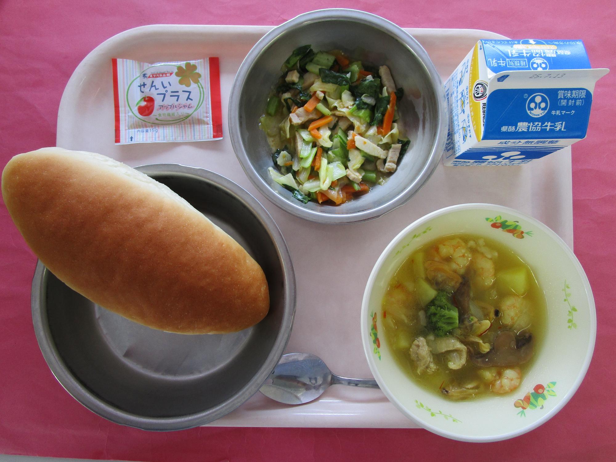 令和7年7月7日の給食画像A