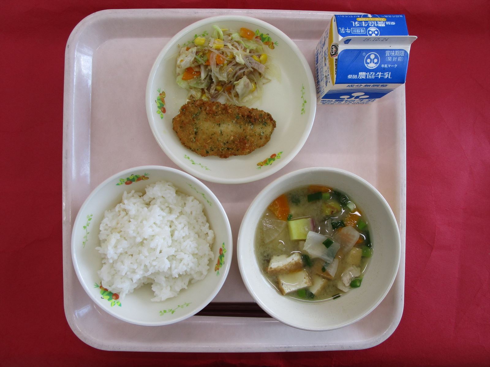 令和7年10月17日金曜日の給食画像