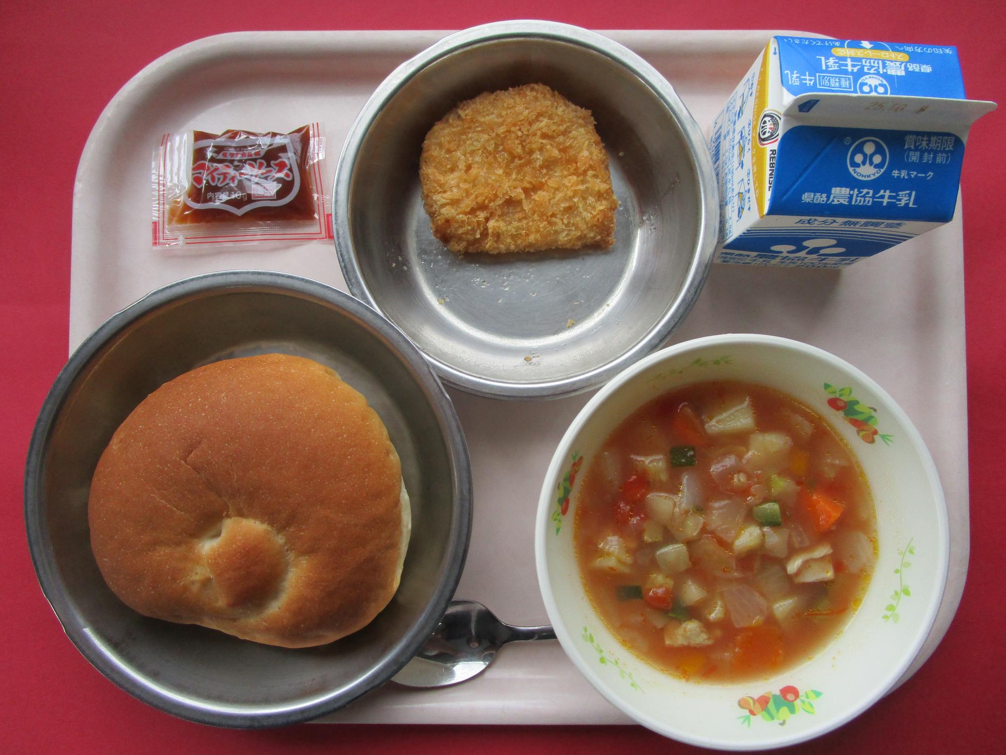 令和7年10月1日の給食画像A