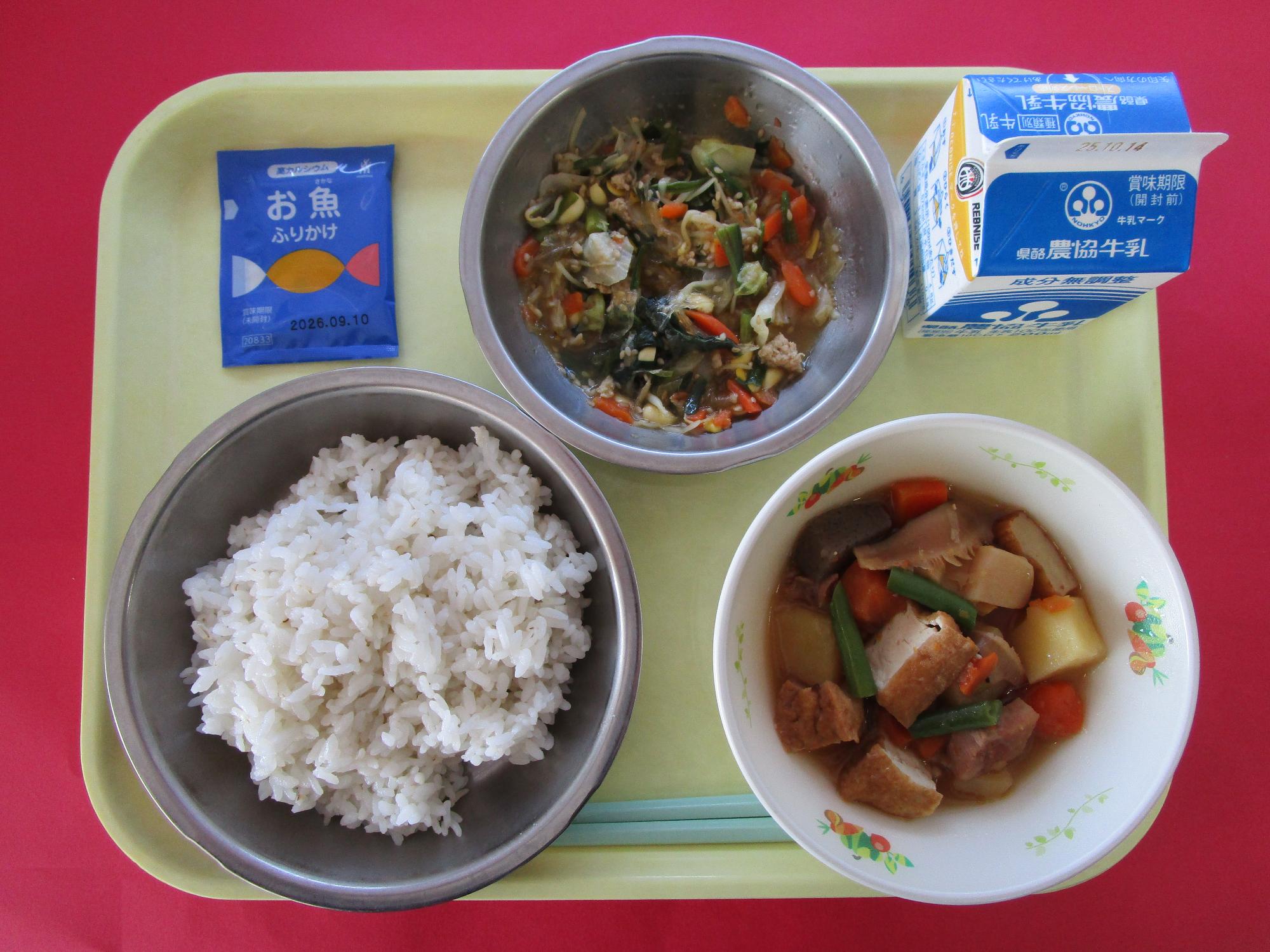 令和7年10月7日の給食画像B