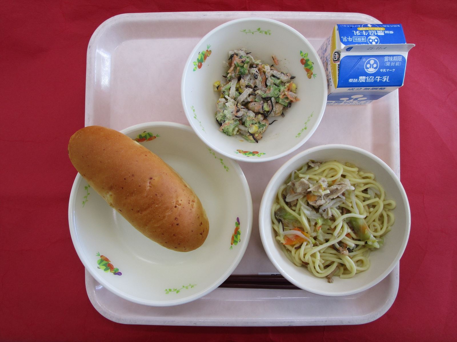 令和7年10月28日火曜日の給食画像