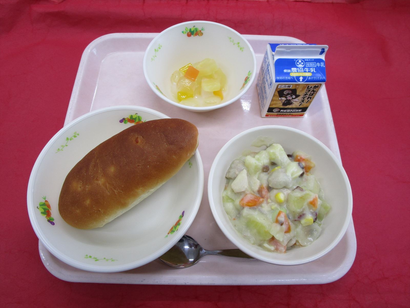 令和7年11月13日木曜日の給食画像