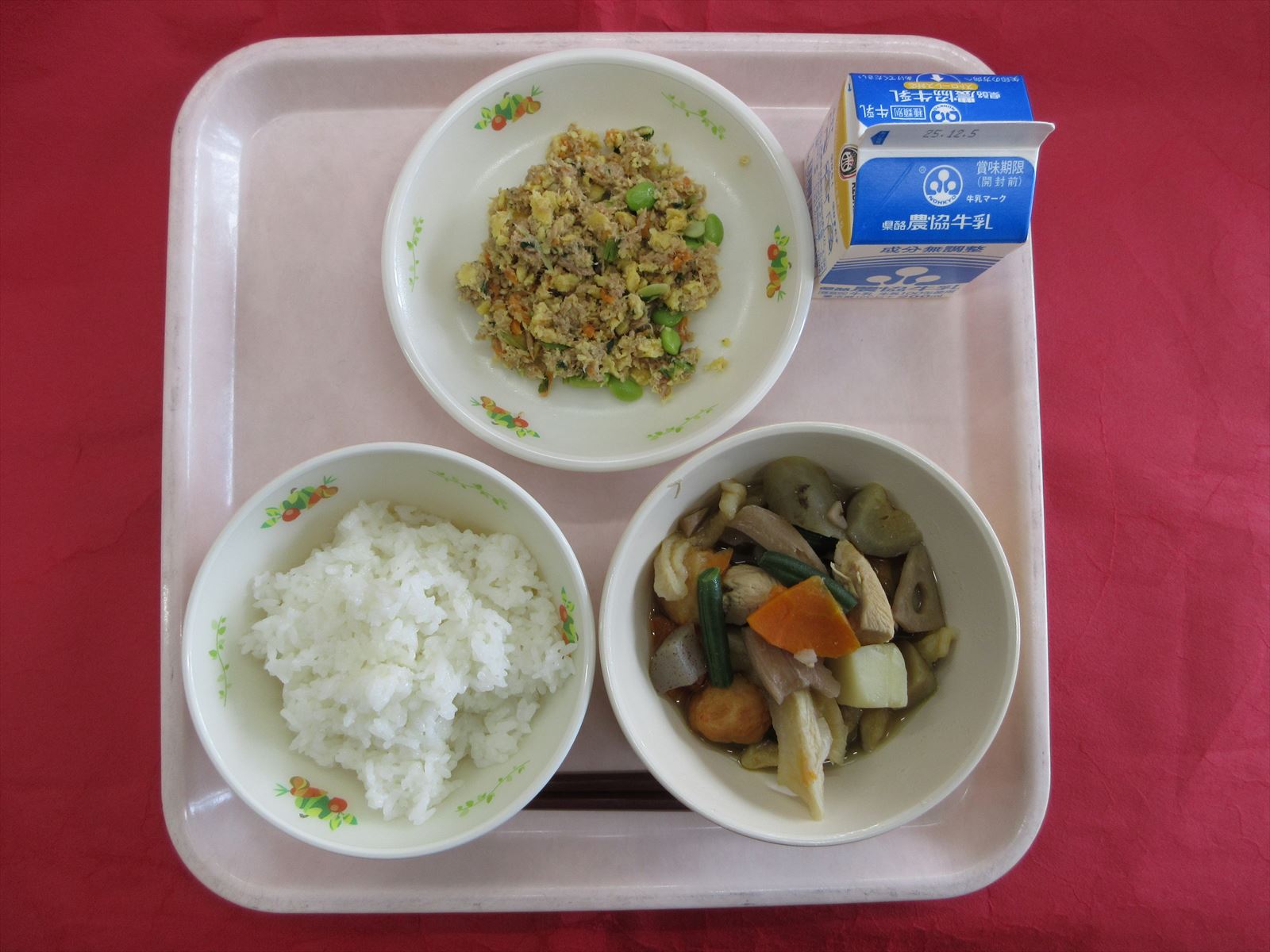 令和7年11月28日金曜日の給食画像