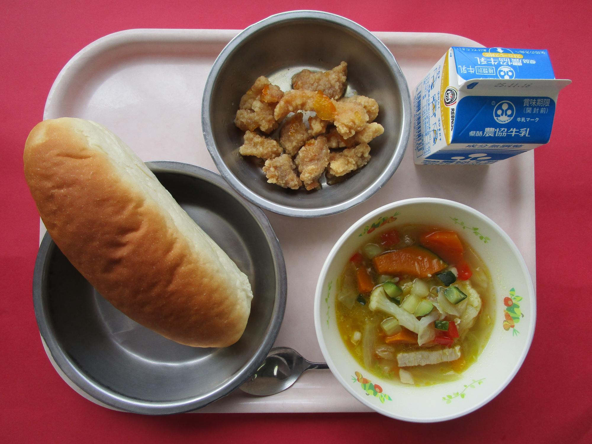 令和7年11月10日の給食画像A